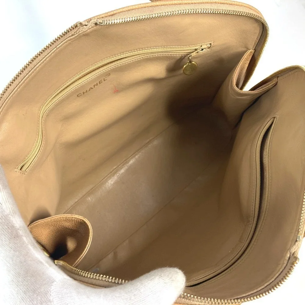 CHANEL Vintage Cream Caviar Leather Logo Shoulder Bag
